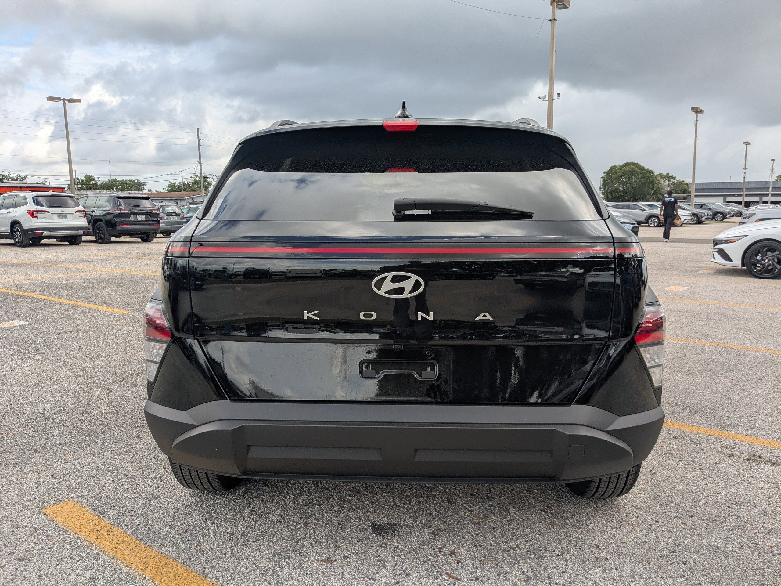 Used 2025 Abyss Black Pearl Hyundai SEL Convenience image 6