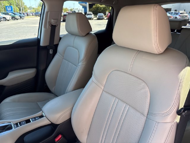 2025 Honda HR-V EX-L - Photo 13