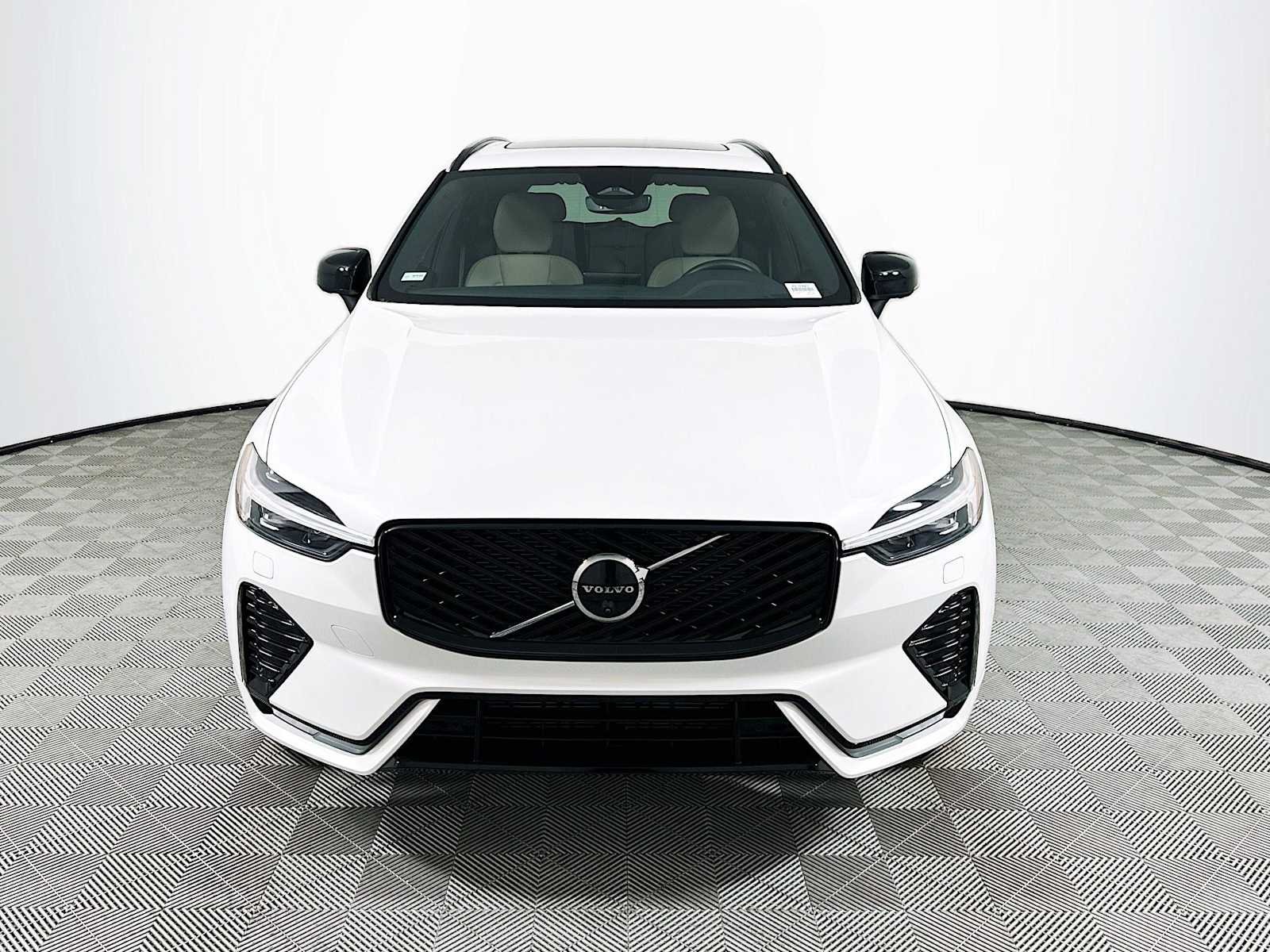 2026 Volvo XC60 Plus