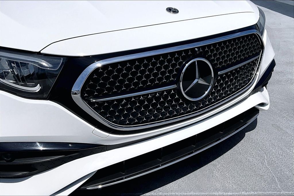 2025 Mercedes-Benz E-Class E350 - Photo 31