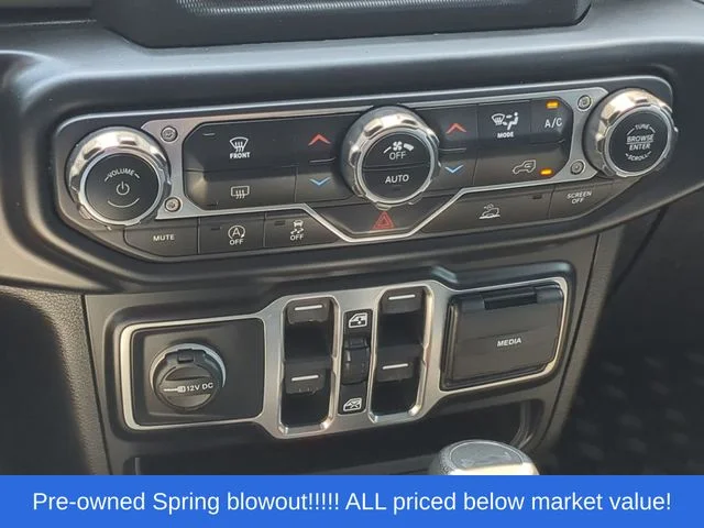 Used 2021 Silver Jeep Unlimited Sport S image 30