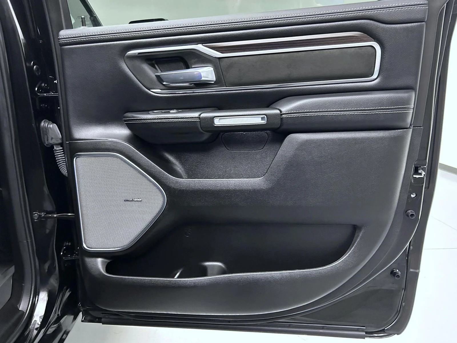 Used 2025 Black Ram Laramie image 17