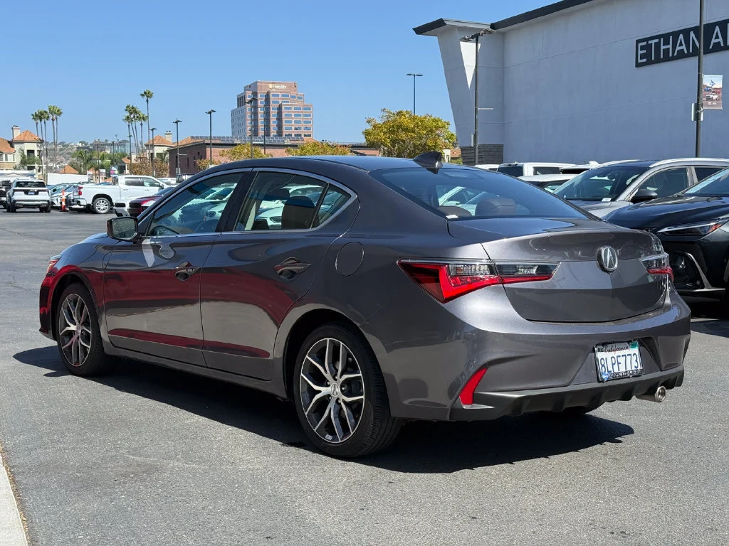 Used 2019 Gray Acura w/Premium Pkg image 9