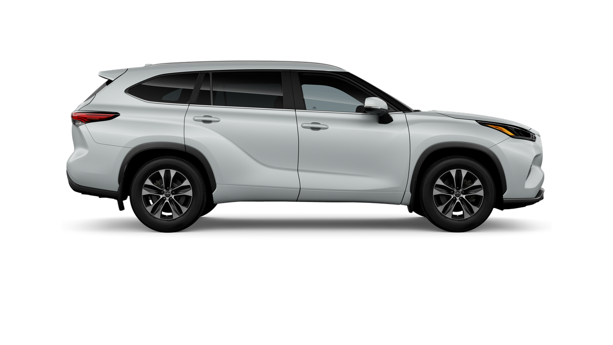 New 2026 Wind Chill Pearl Toyota XLE image 12
