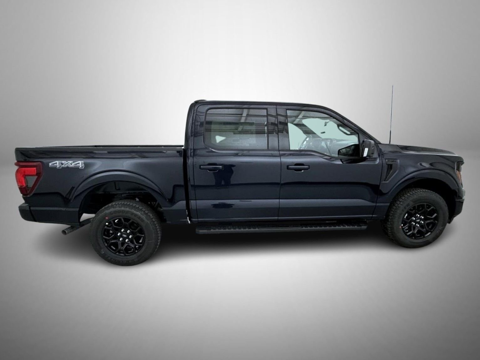 New 2026 Antimatter Blue Metallic Ford XLT image 4