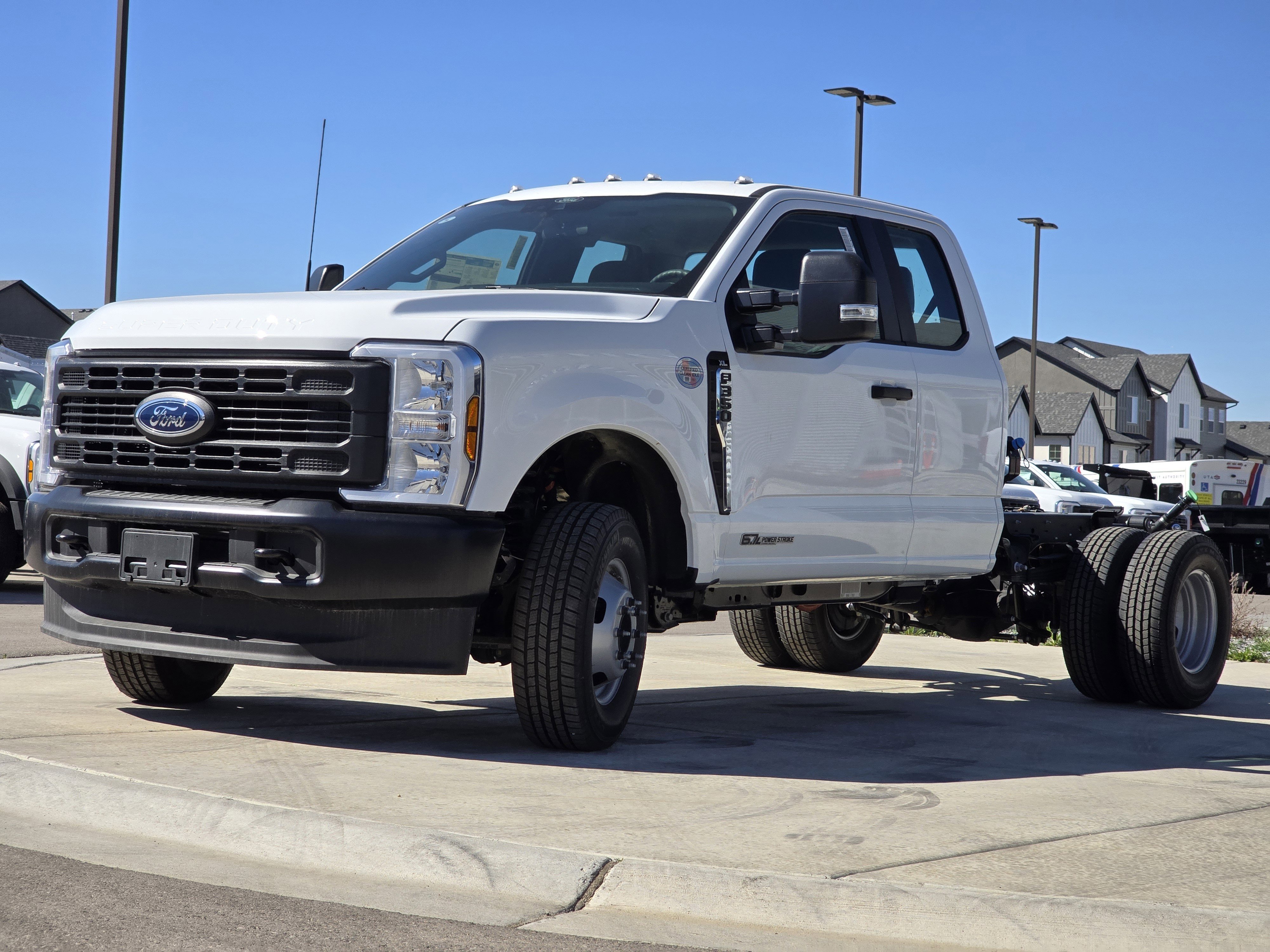 New 2026 Oxford White Ford XL image 17