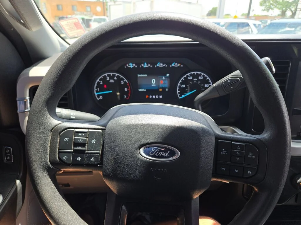 Used 2024 Oxford White Ford XL image 23