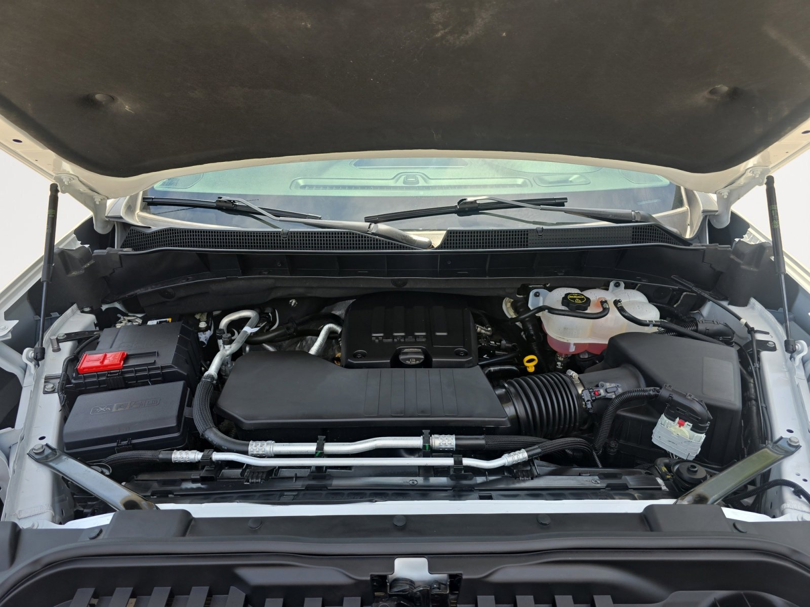 Used 2025 Summit White Chevrolet Custom image 28
