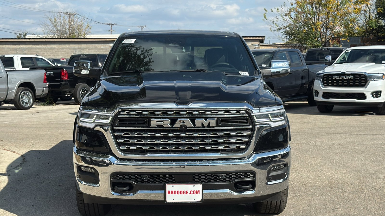 New 2026 Diamond Black Crystal Pearl-Coat Exterior Paint RAM Limited image 9