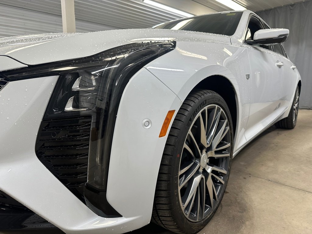 New 2026 Vibrant White Tricoat Cadillac Premium Luxury image 33