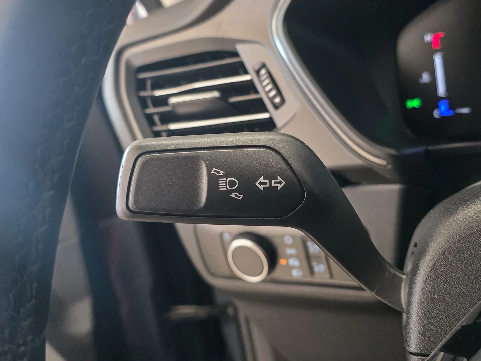 New 2026 Vapor Blue Metallic Ford Active® image 32