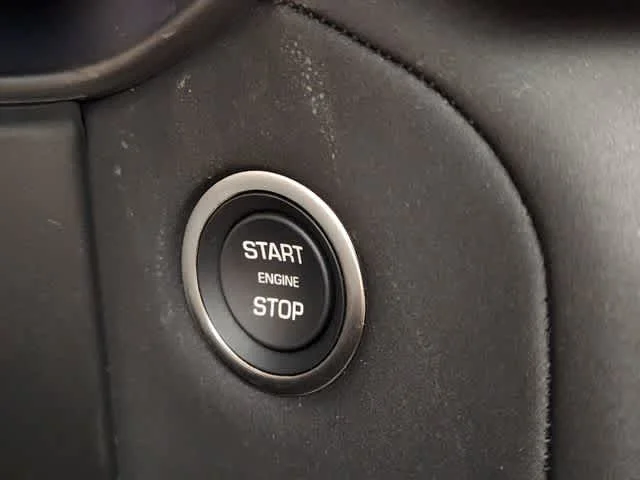 New 2026 Fuji White Land Rover S - P250 image 31