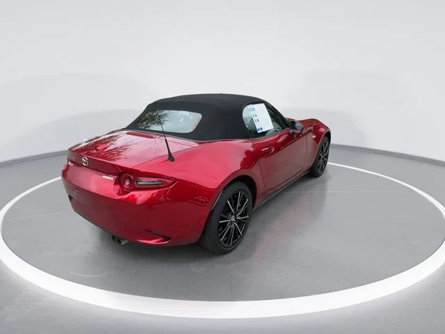 Used 2025 Red Mazda Grand Touring image 4
