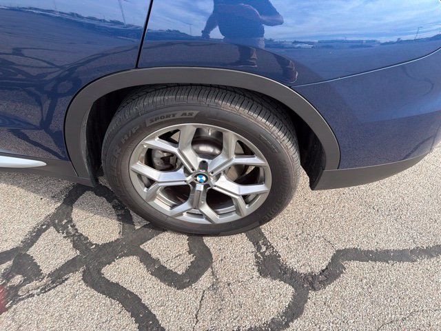 Used 2021 Blue Metallic BMW xDrive30e image 6