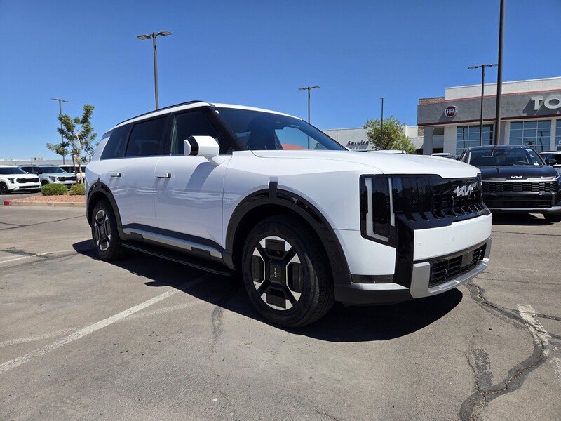 New 2027 Glacial White Pearl Kia EX image 2