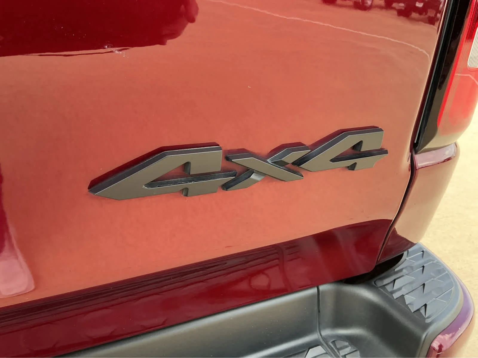 Used 2022 Delmonico Red Pearlcoat Ram Limited image 8