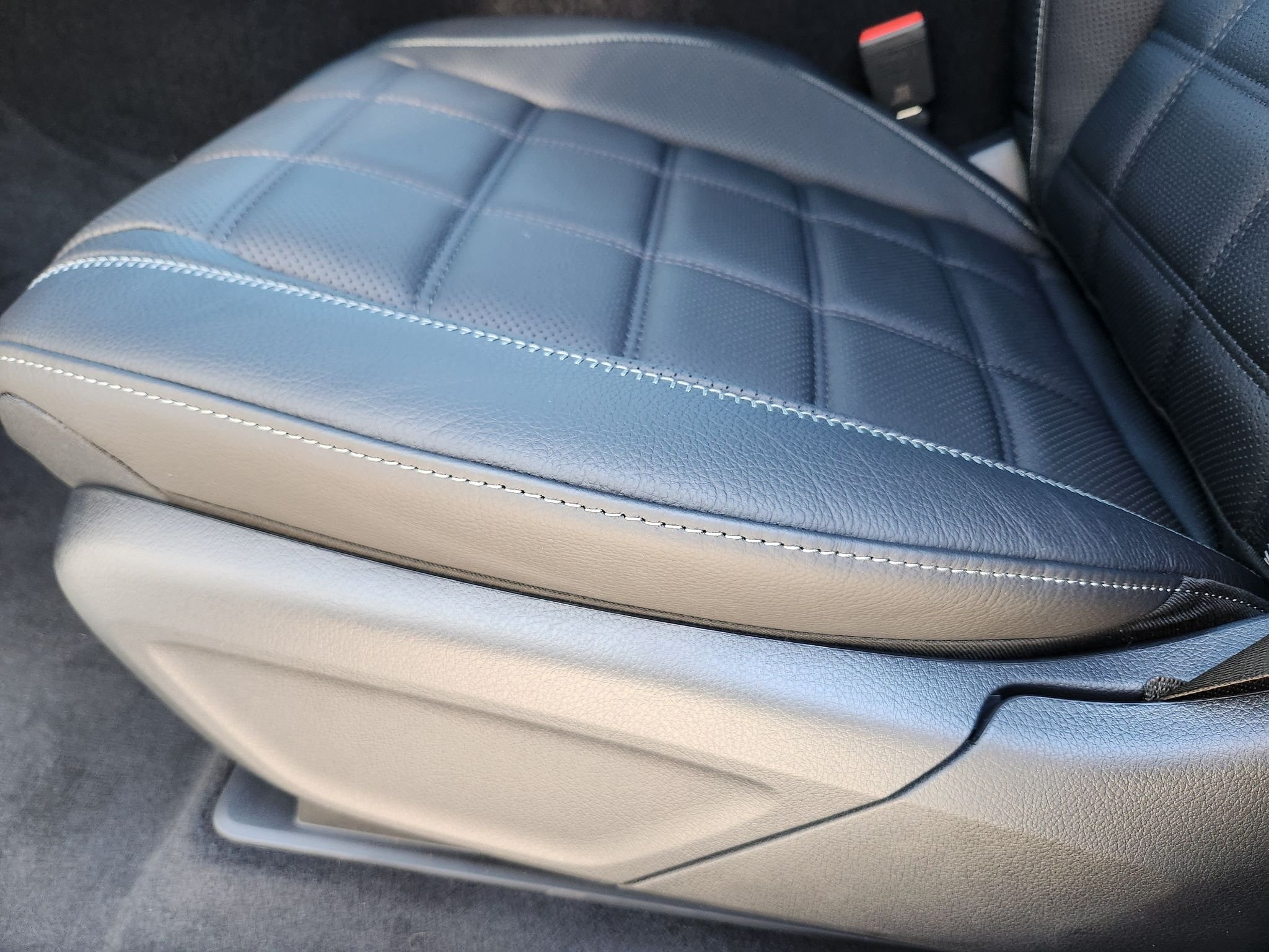 New 2027 MANUFAKTUR Alpine Grey Mercedes-Benz GLS 450 4MATIC® image 11