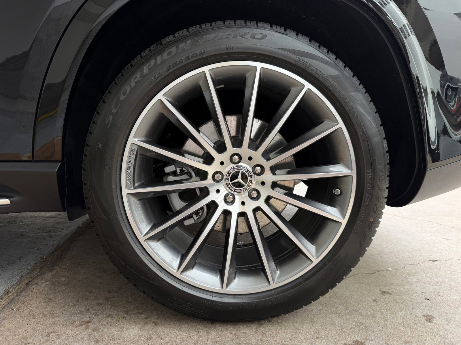 New 2026 Obsidian Black Metallic Mercedes-Benz GLE 450 image 47