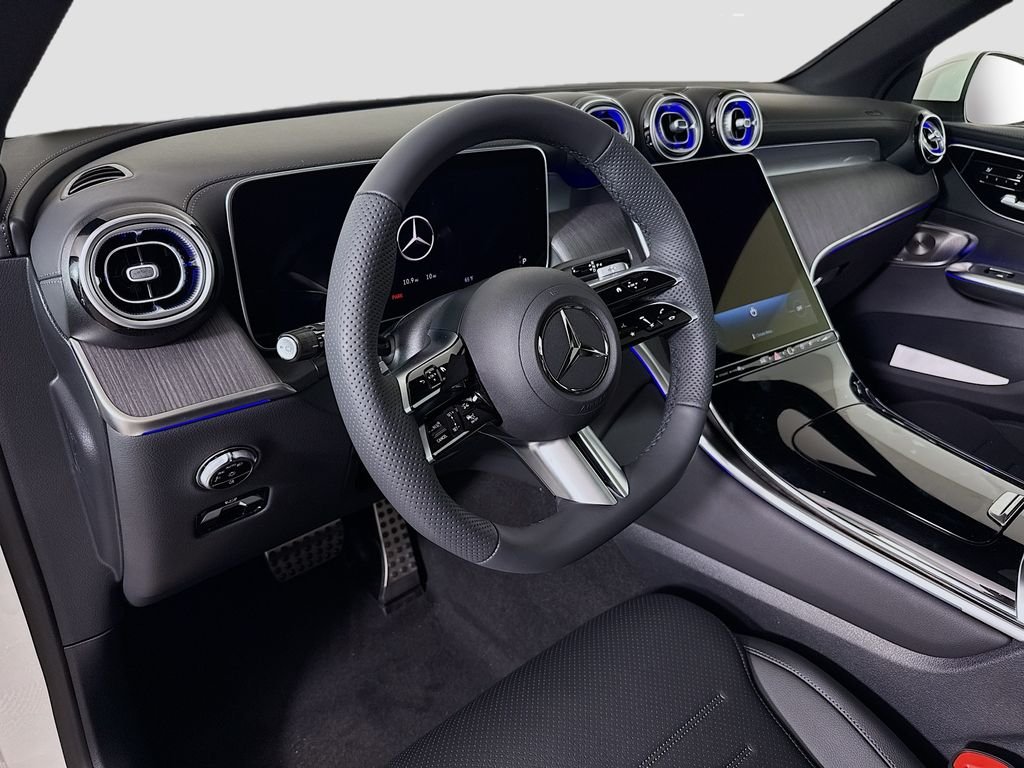 New 2026 Polar White Mercedes-Benz GLC 300 image 9