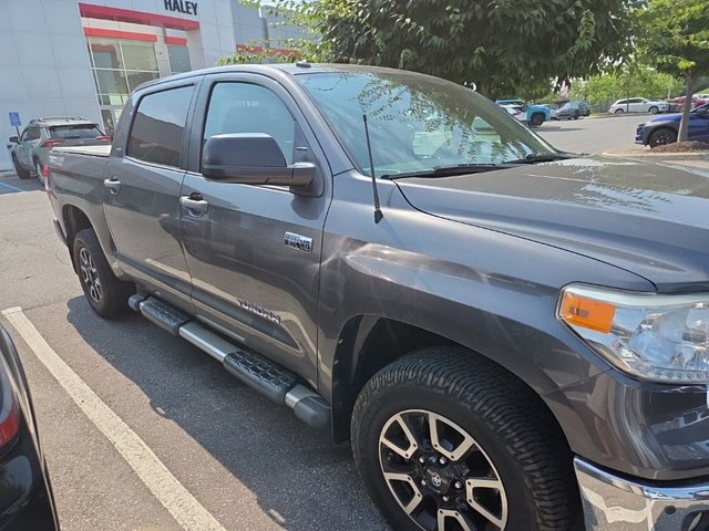 2016 Toyota Tundra SR5
