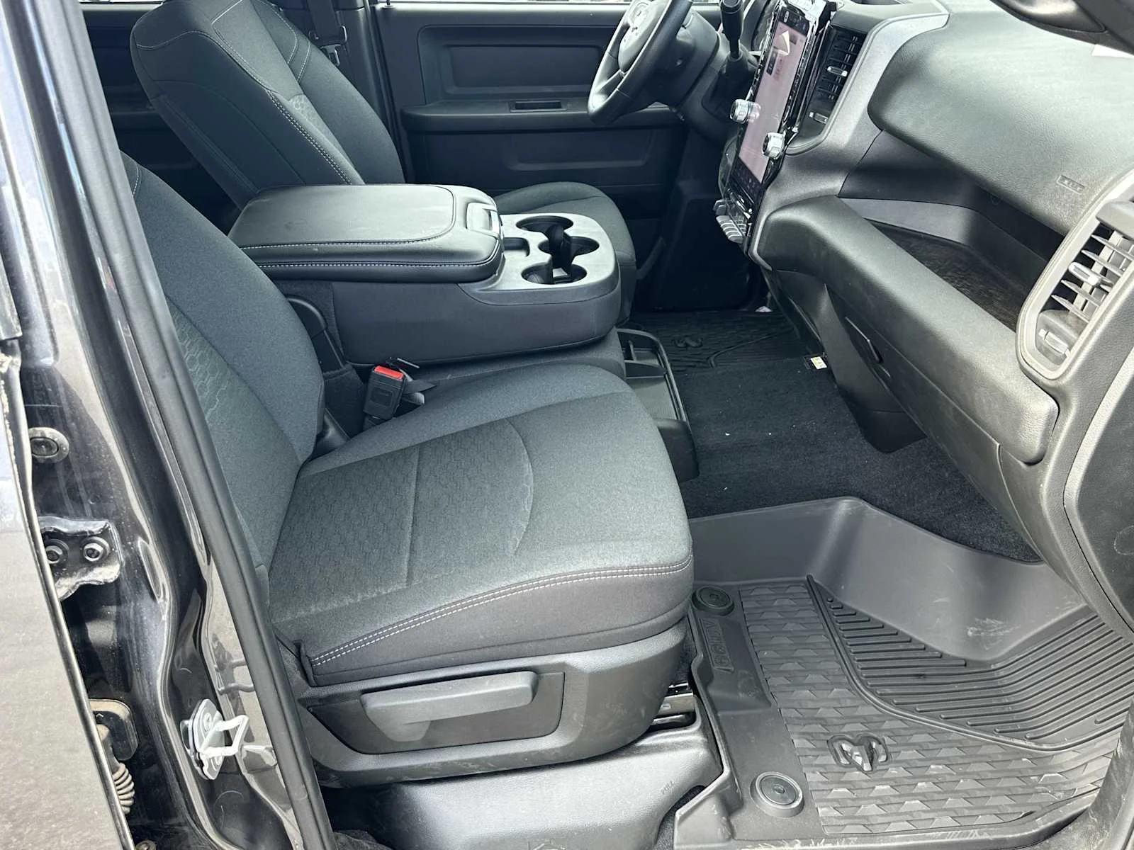 2025 RAM 2500 Tradesman - Photo 13