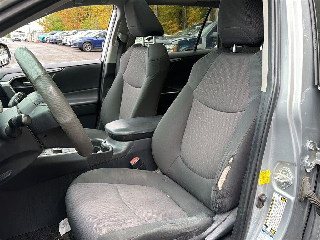 Used 2019 Silver Sky Metallic Toyota XLE image 14