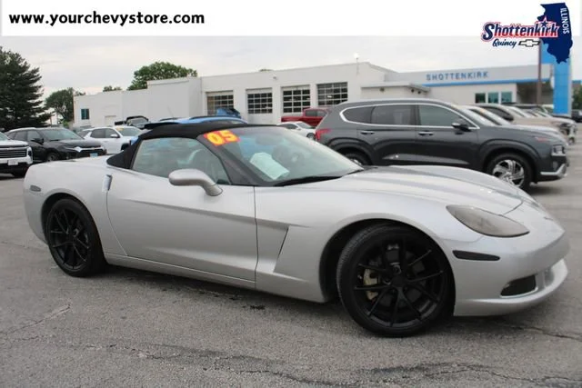 2005 Chevrolet Corvette Convertible's photo