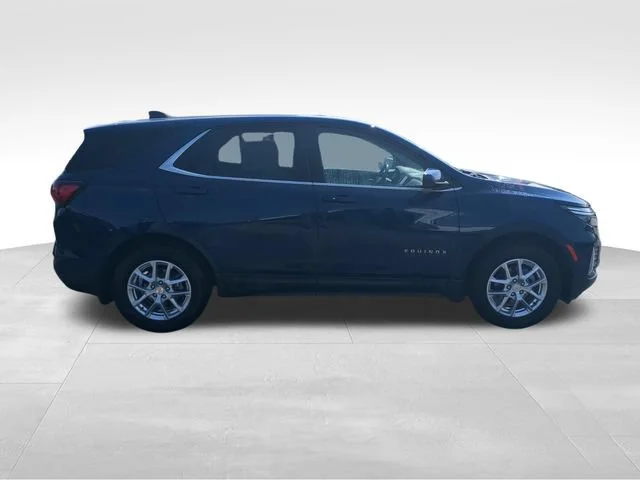 Used 2022 Blue Glow Metallic Chevrolet LT image 7