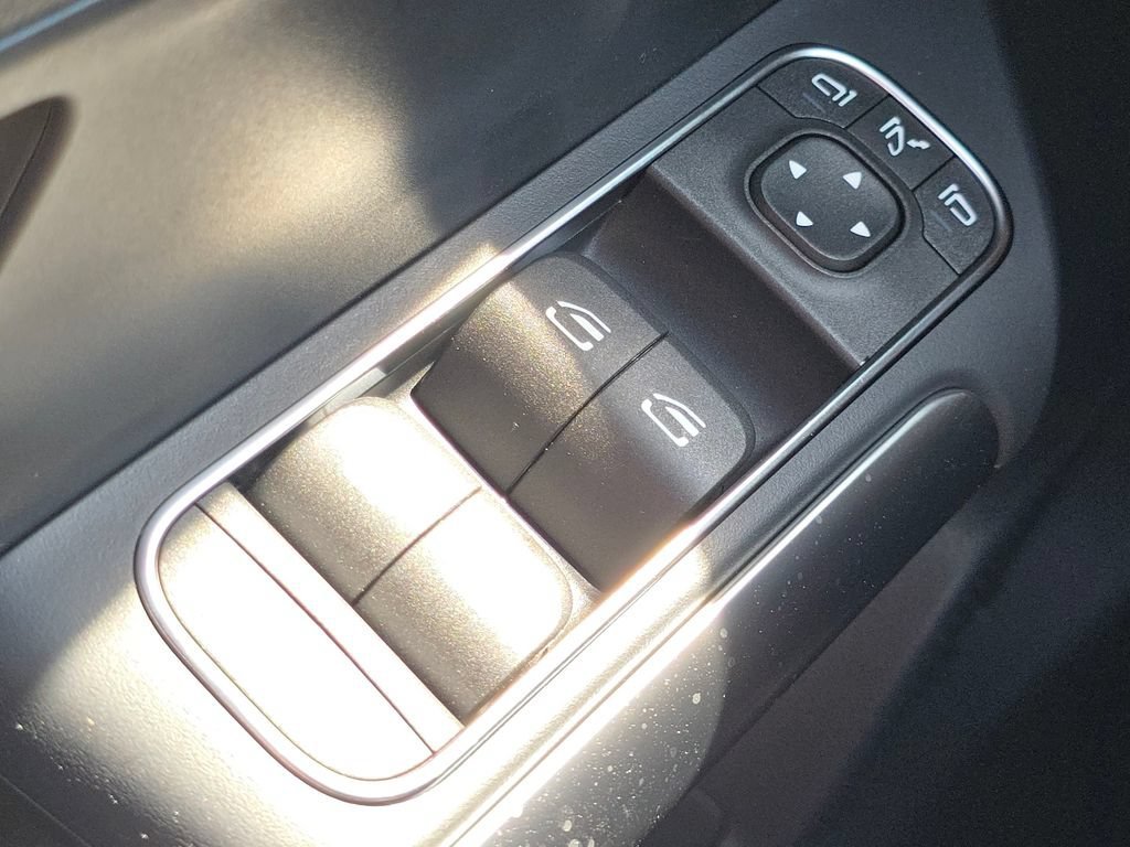 New 2026 Polar White Mercedes-Benz GLA 250 image 61