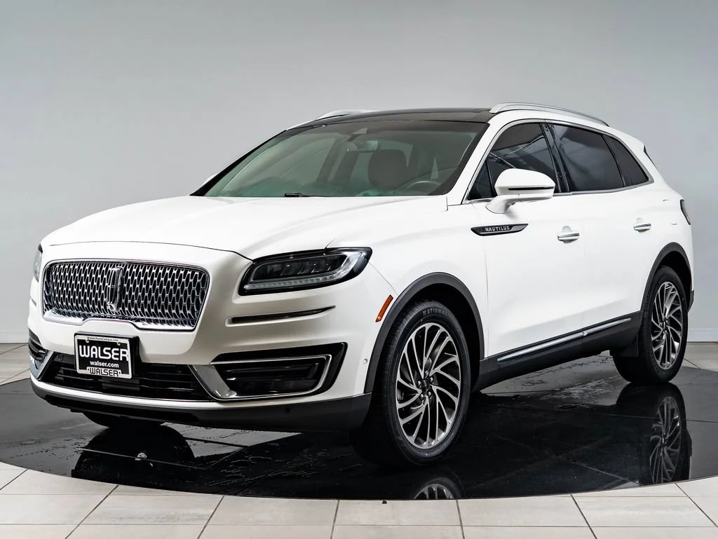 Used 2020 Pristine White Lincoln Reserve image 1