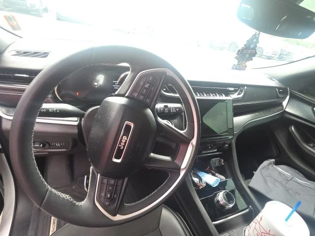 Used 2024 White Jeep Altitude X image 3