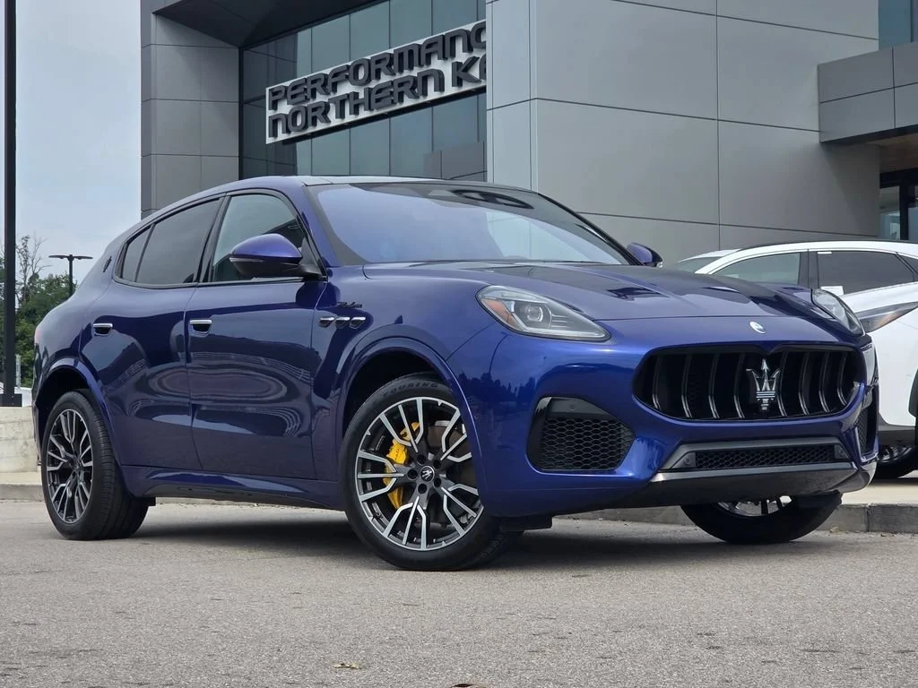 Used 2023 Blu Intenso Metallic Maserati Modena image 2