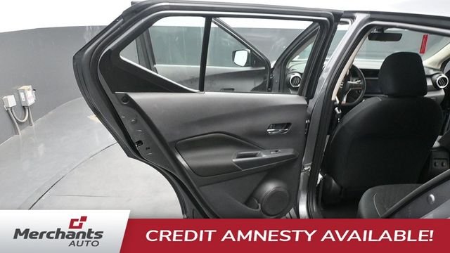Used 2024 Gray Nissan SV image 16