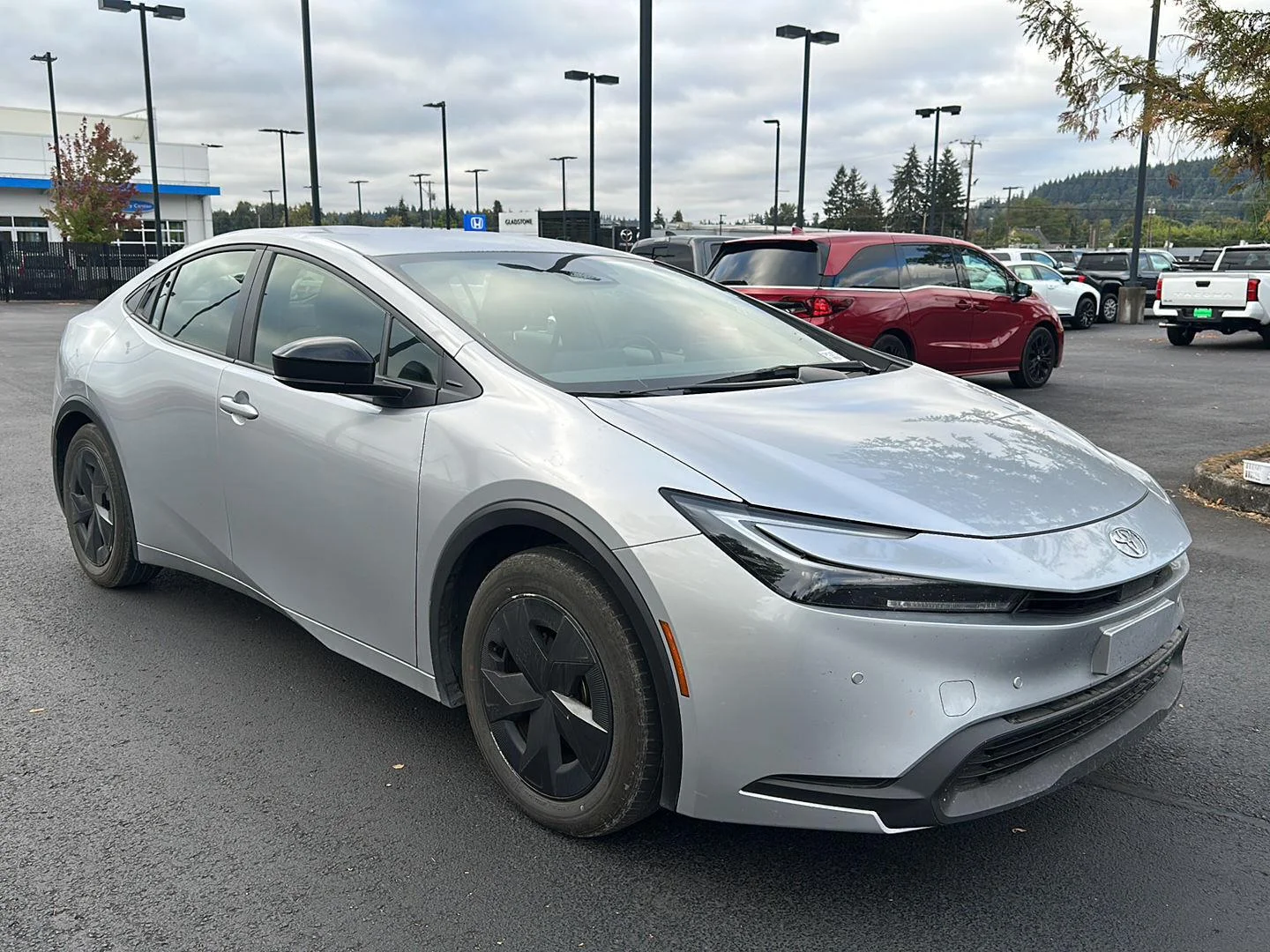 Used 2025 Cutting Edge Toyota LE image 4