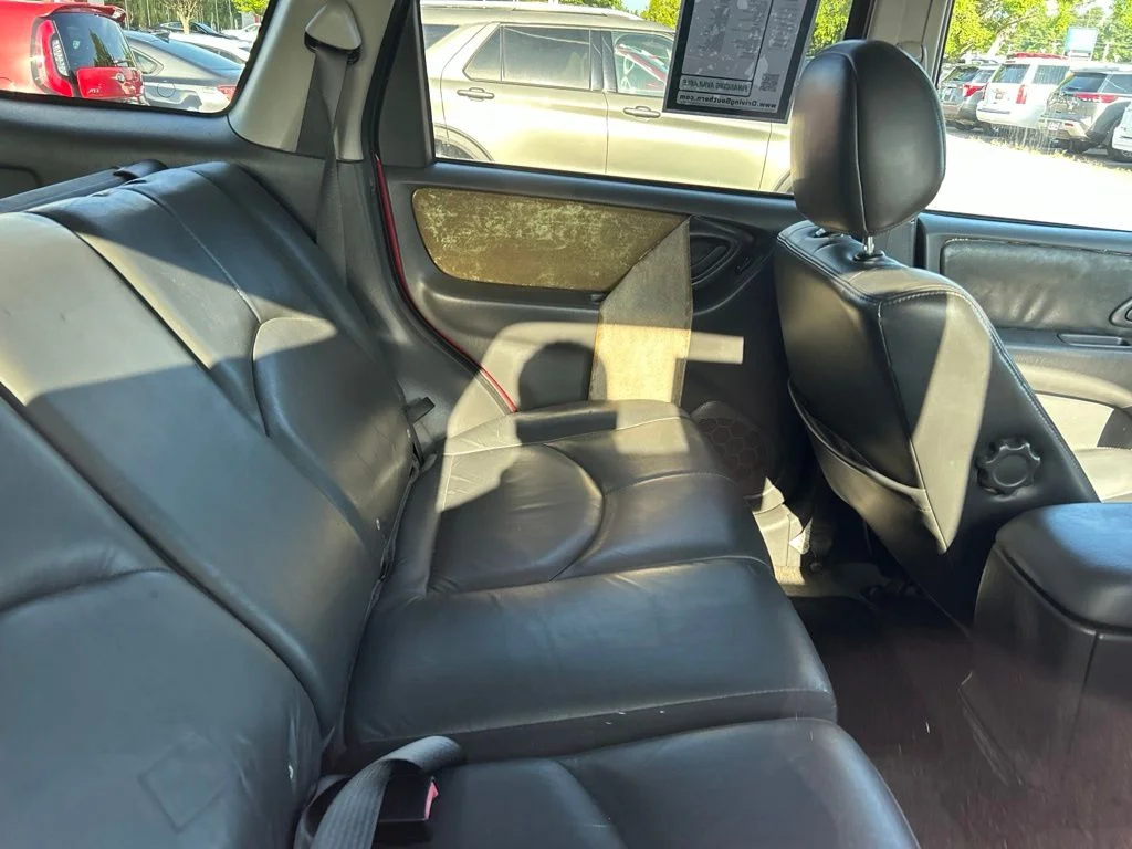 Used 2004 Red Mazda ES image 18