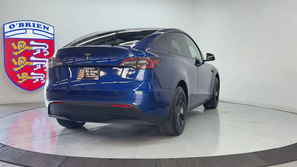 Used 2023 Deep Blue Metallic Tesla Long Range image 5
