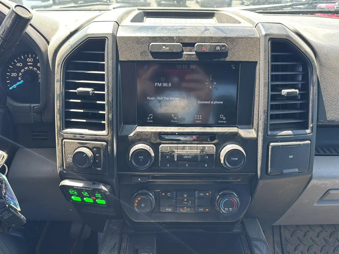 Used 2018 Magnetic Ford XL image 9