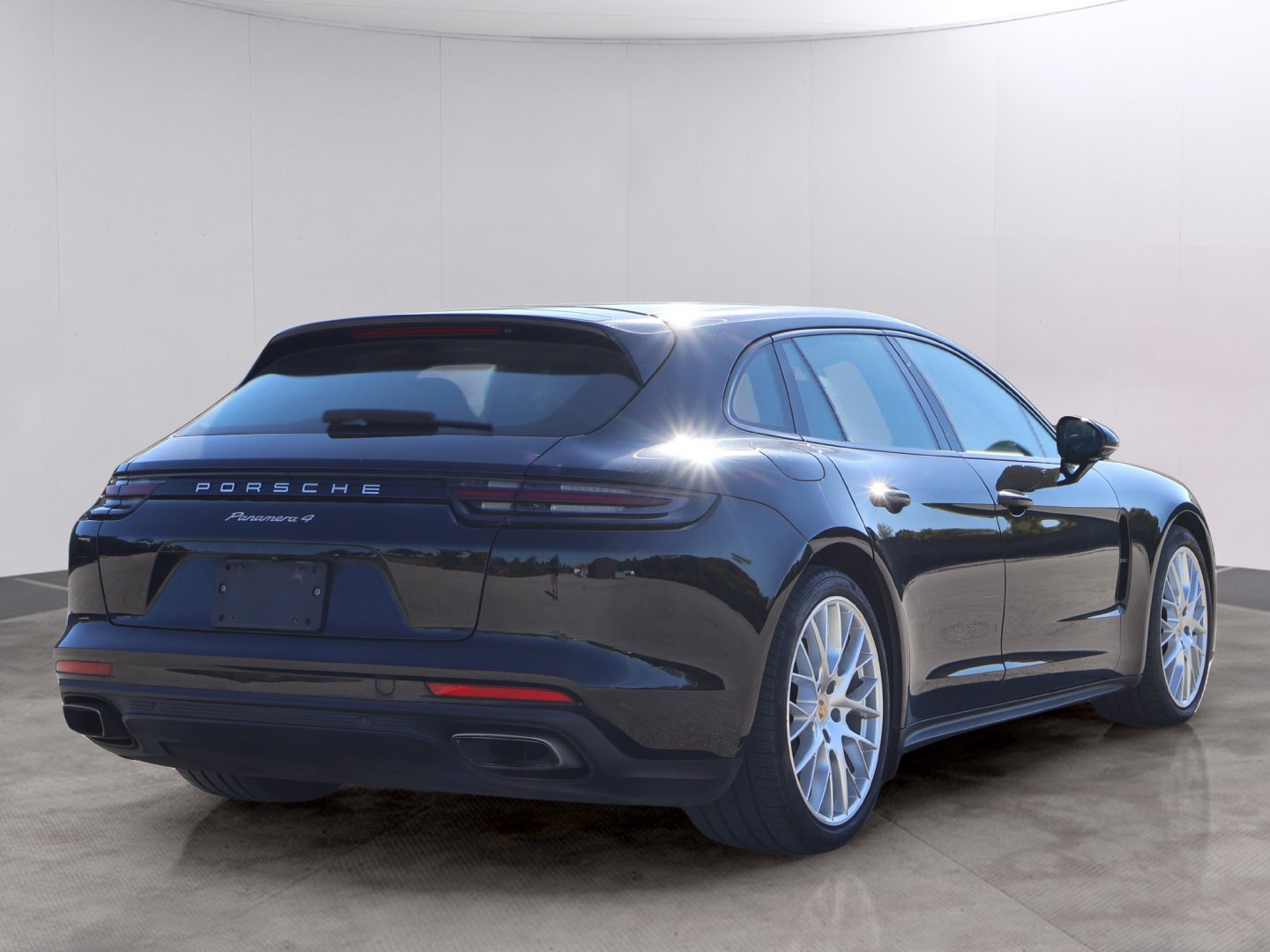 Used 2018 Black Porsche 4 image 8
