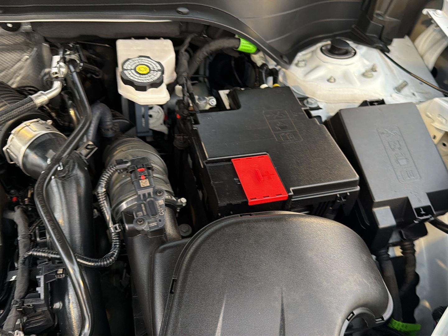 Used 2025 Summit White Chevrolet 1RS image 34