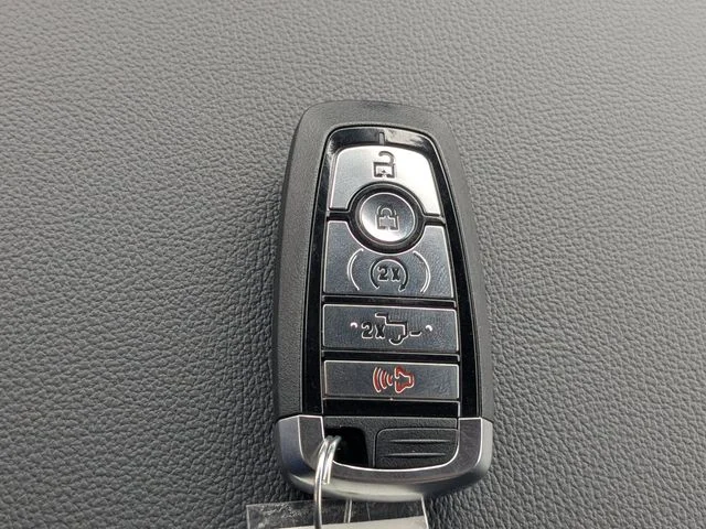 New 2026 Gray Ford XLT image 34