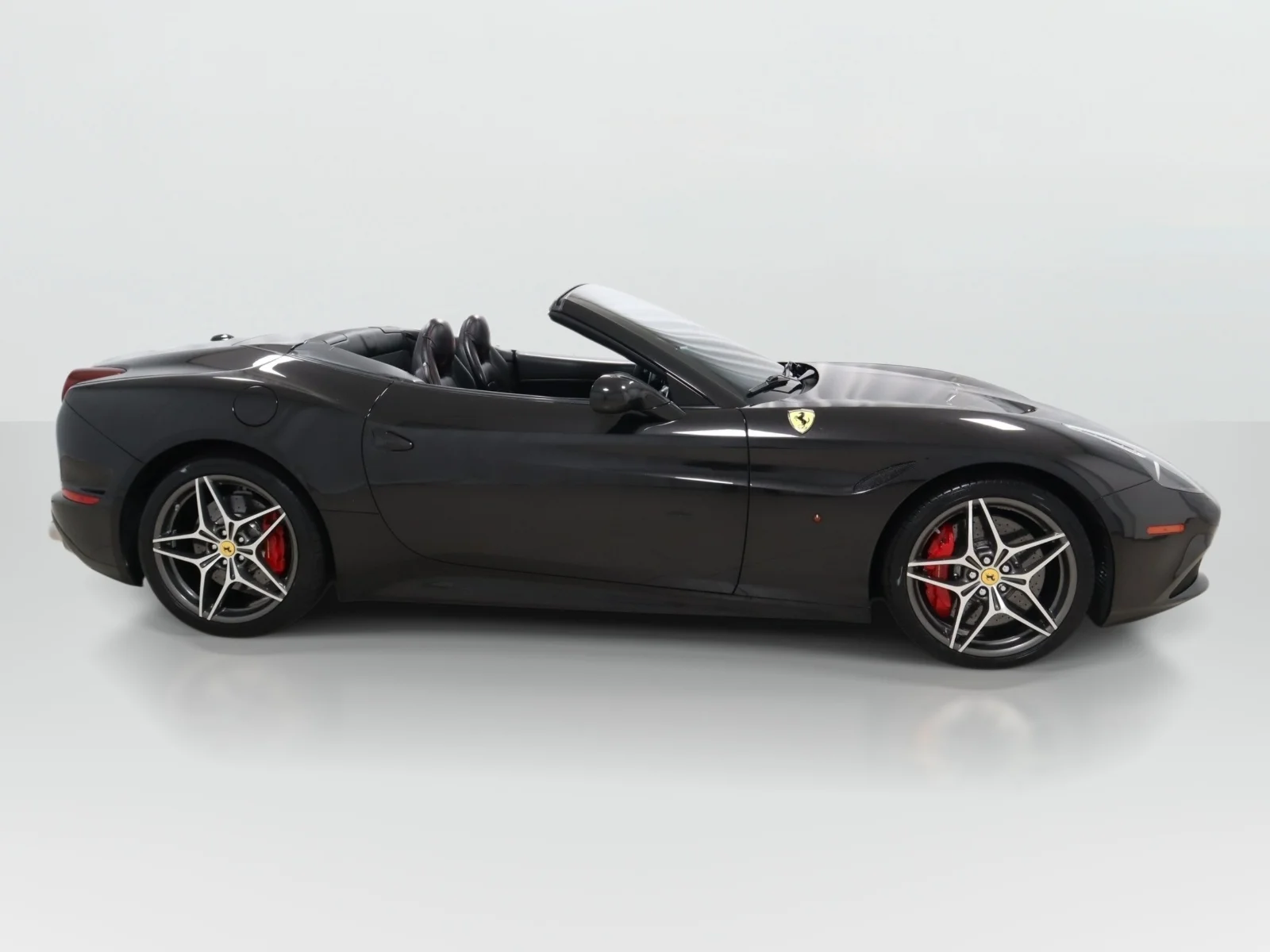 2016 Ferrari California T Base - Photo 7