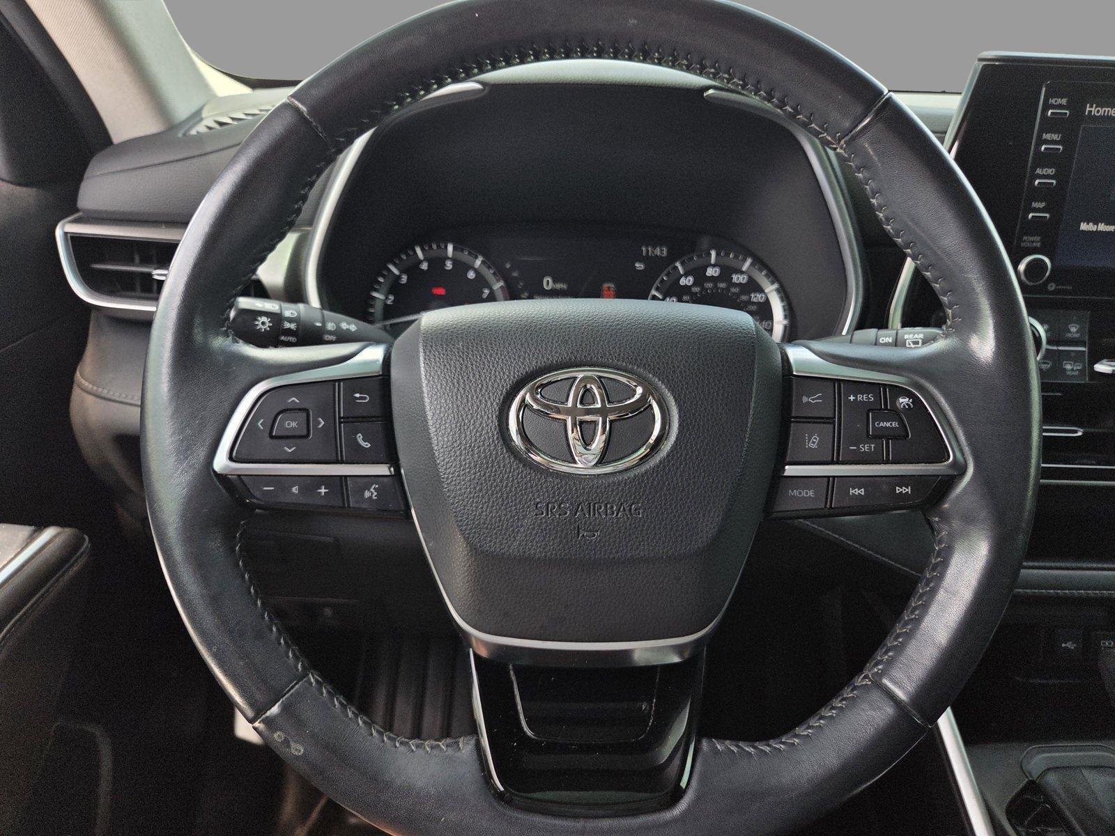 Used 2021 Midnight Black Metallic Toyota XLE image 25