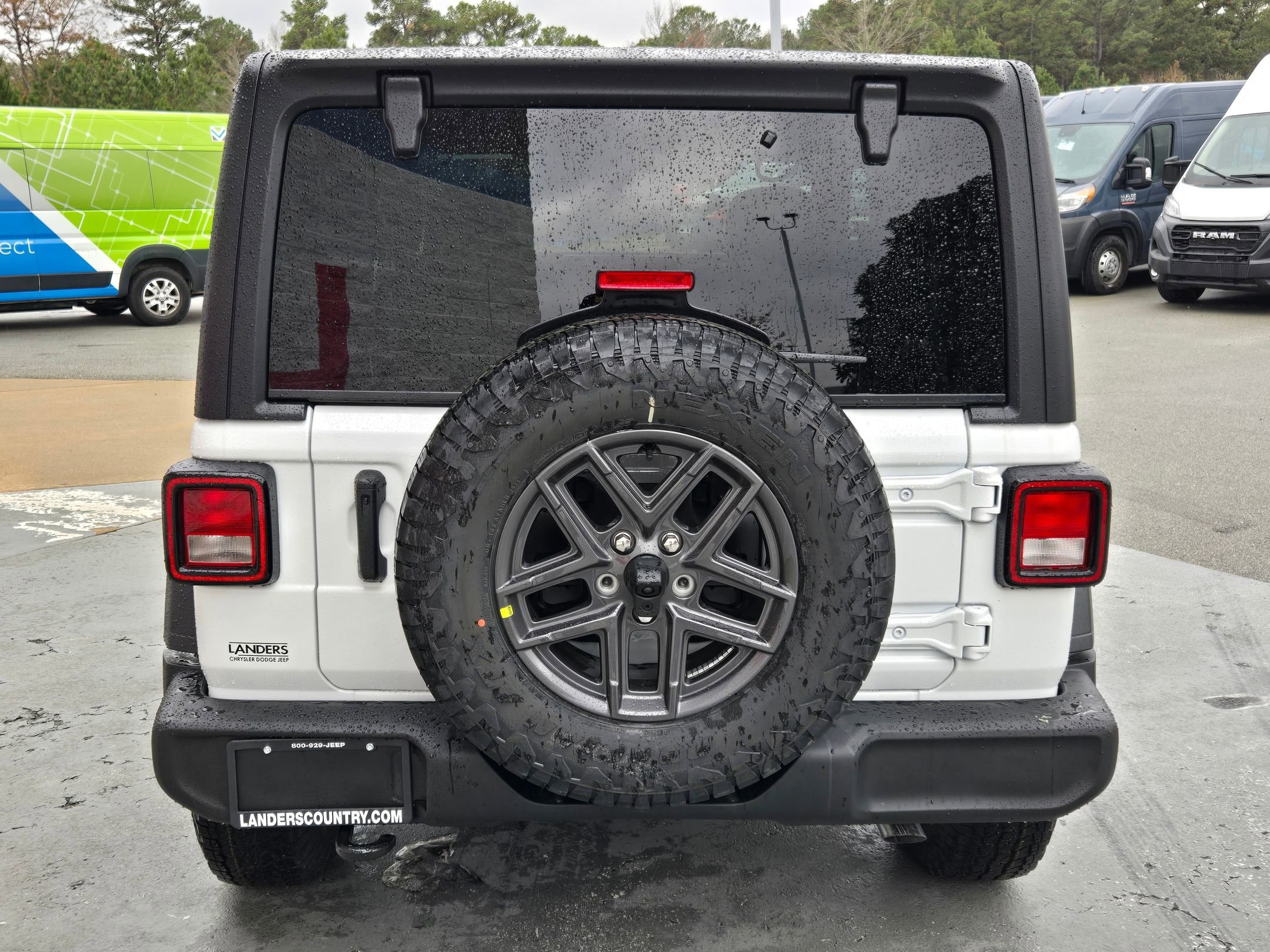 New 2026 Bright White Clear-Coat Exterior Paint Jeep Sport S image 6