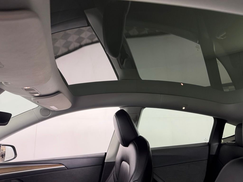 Used 2024 White Tesla Long Range image 23