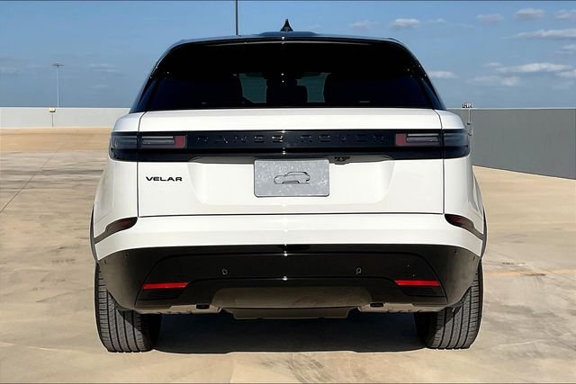 Certified Used 2026 White Land Rover Dynamic SE image 4
