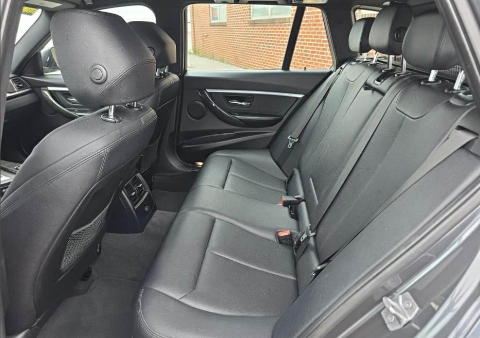 Used 2019 Gray BMW 330i xDrive image 15