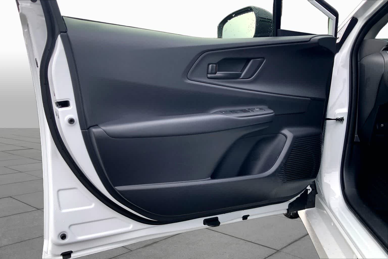 New 2026 Wind Chill Pearl Toyota SE image 10