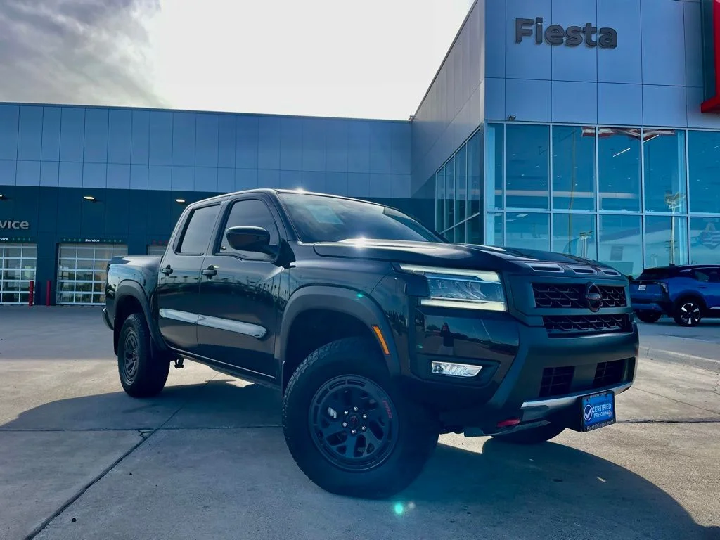 2025 Nissan Frontier PRO-4X Crew Cab 4X4's photo