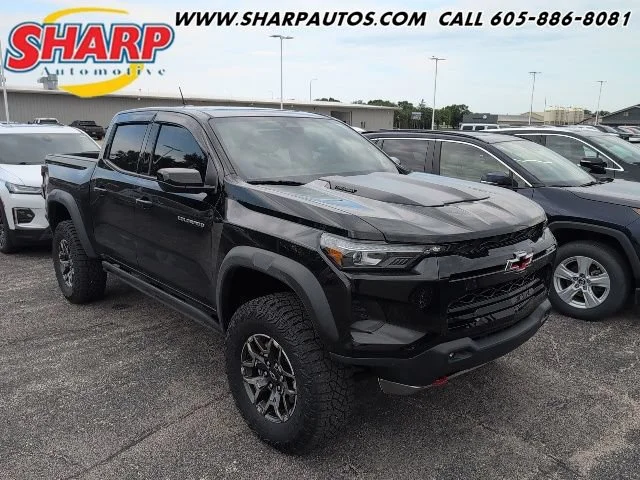 2025 Chevrolet Colorado ZR2 Crew Cab Short Box 4x4's photo