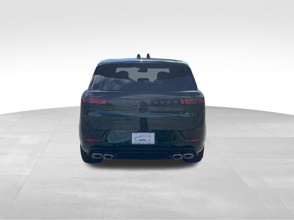 New 2026 British Racing Green Land Rover Dynamic SE image 4